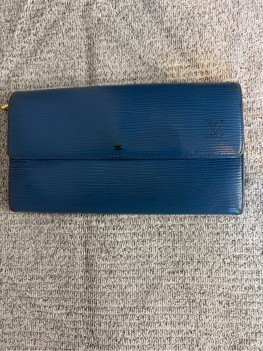 Louis Vuitton Toledo Blue Epi Leather Sarah Wallet - Picture 2 of 15